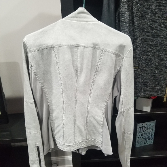 Express jacket. - Picture 2 of 3